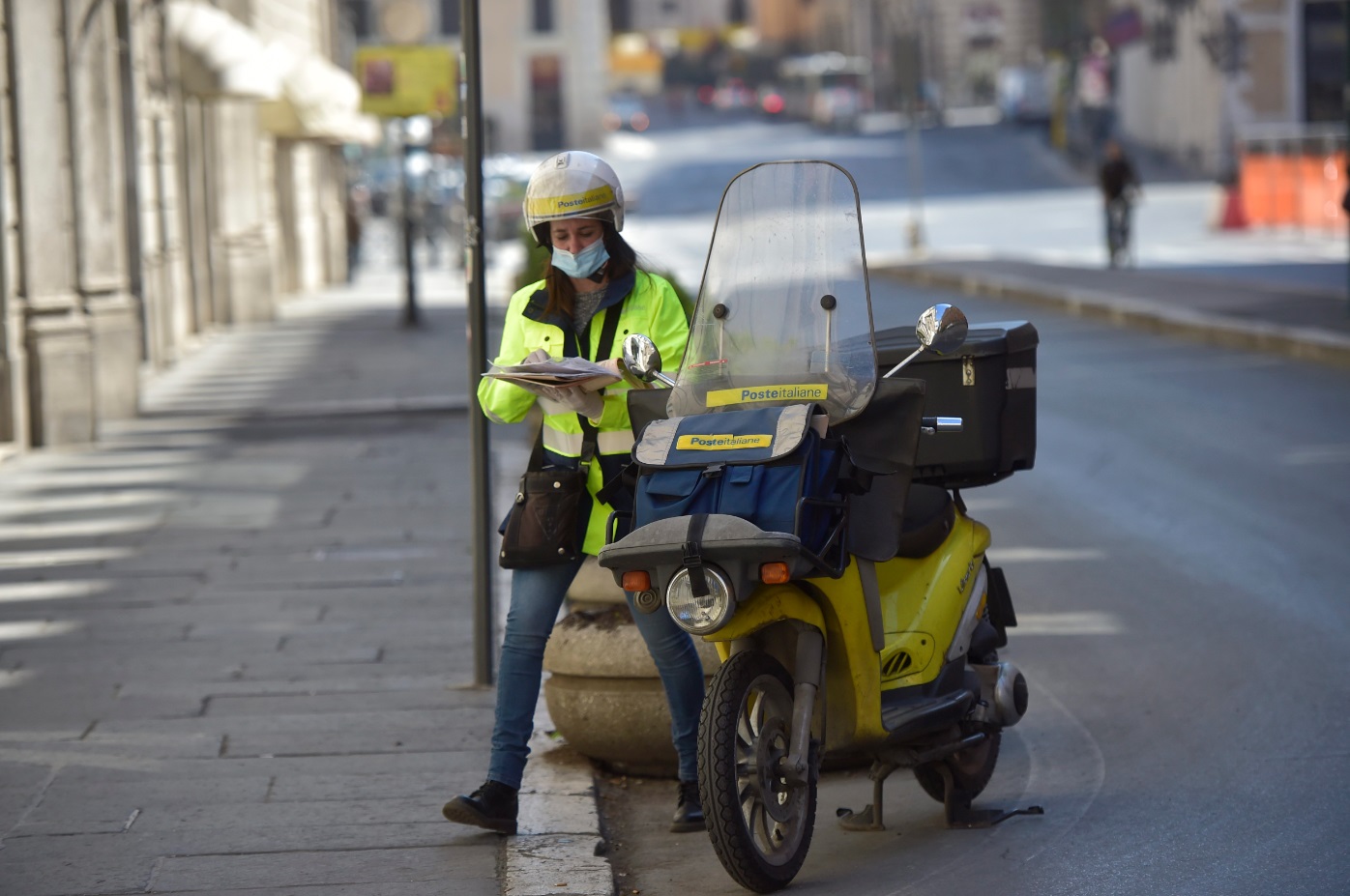 Poste Italiane: Piaggio vince gara per la fornitura di 5.000 scooter