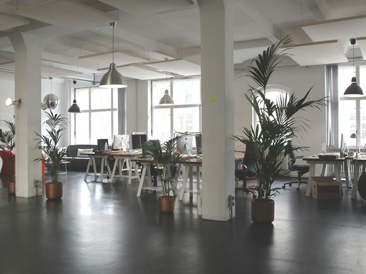 Rapporto Bei 2025: imprese italiane tra fiducia e ritardi tecnologici