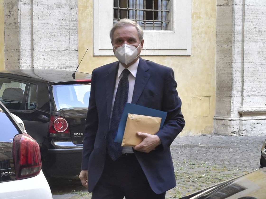 Ignazio Visco: Incentivi agli investimenti e tasse sulle emissioni per contrastare il cambiamento climatico