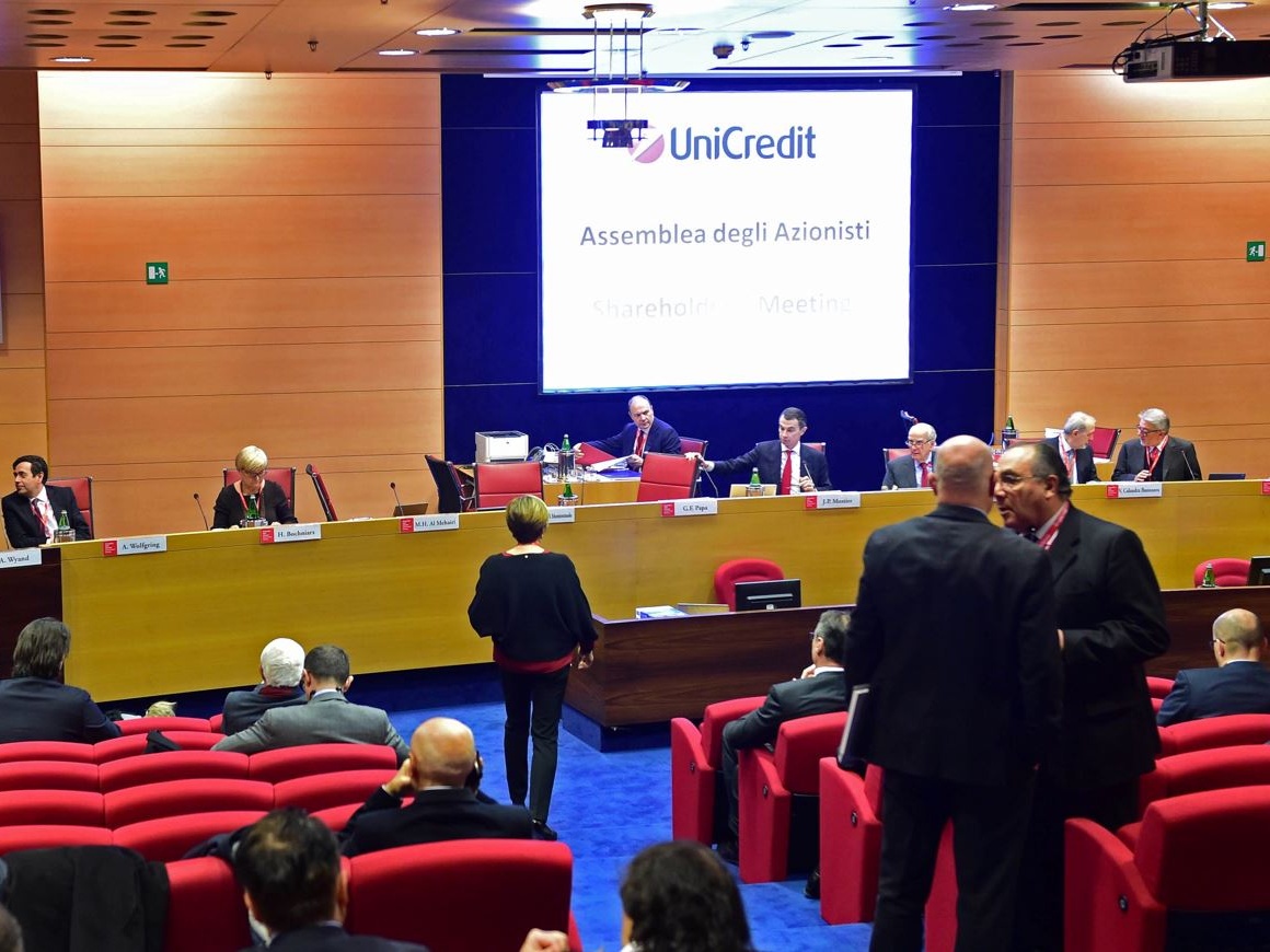 Lo stato d'emergenza è finito, ma l'assemblea di Unicredit resta carbonara