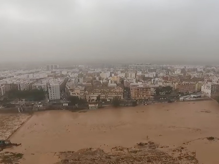 Alluvioni Spagna: gente barricata in casa, terrorizzata da saccheggi e violenze