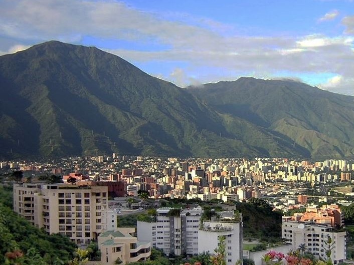 Venezuela, la tensione cresce: la mossa di Trump scuote l’economia di Caracas