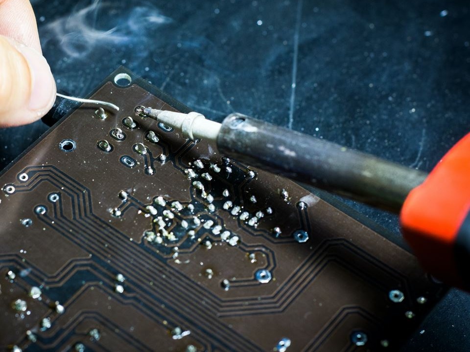 Carenza chip: arriva un forte aumento dei prezzi, sino al 20%