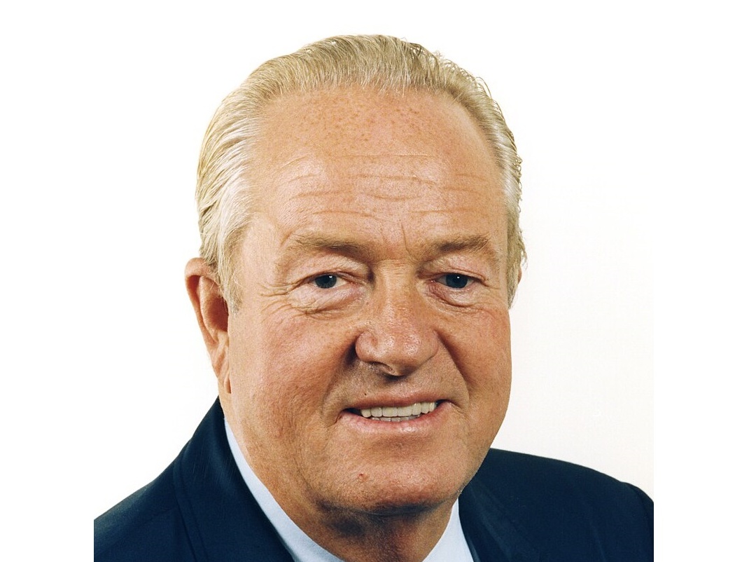 Addio a Jean-Marie Le Pen, il fondatore del Front National. L’Eliseo: “Giudicato dalla Storia”