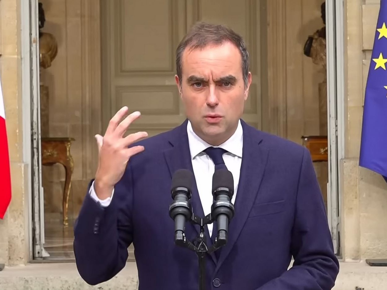 Francia: respinte le mozioni di sfiducia per il governo Lecornu