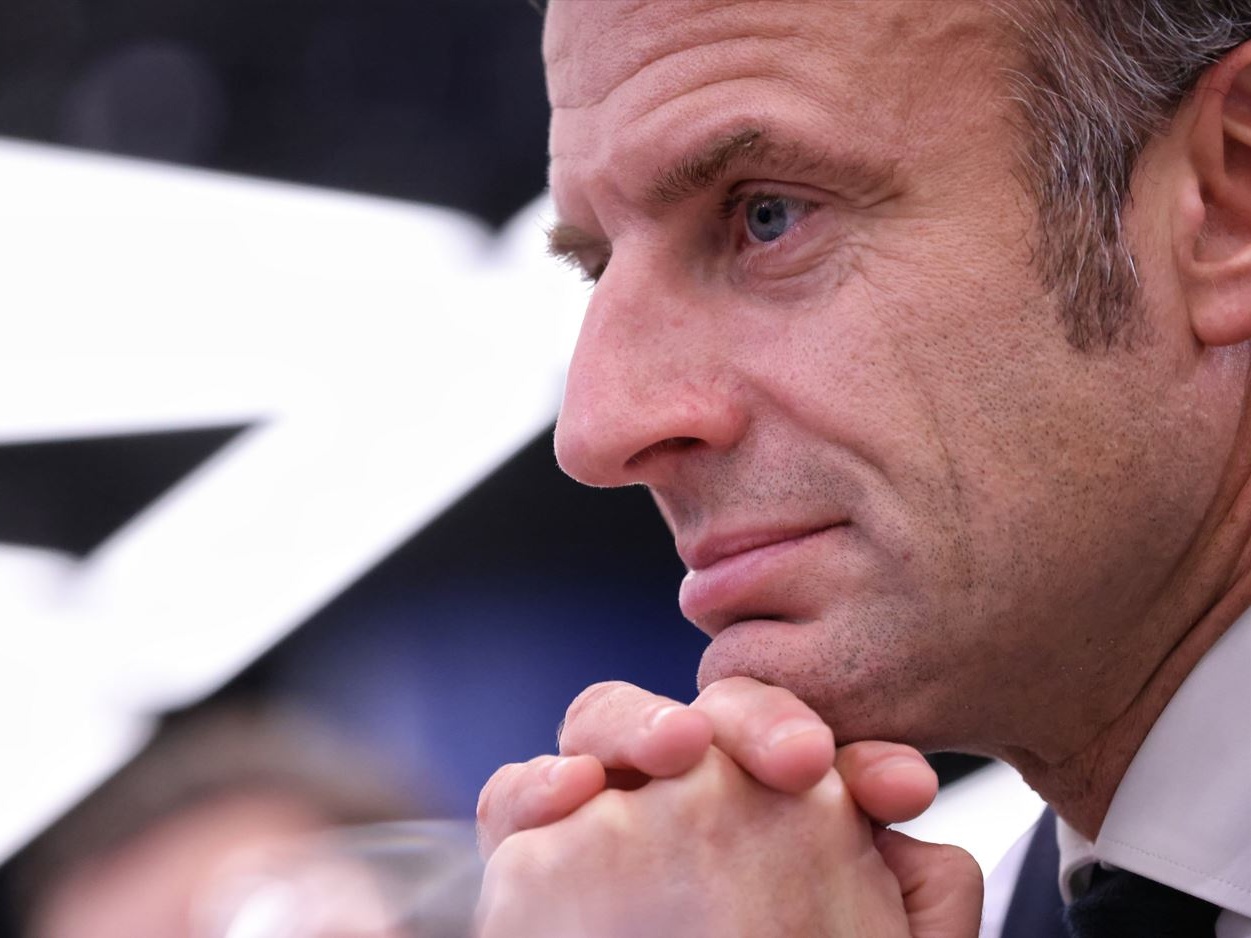 Macron tra le tensioni globali: dall'Ucraina ai dazi di Trump, la Francia al bivio
