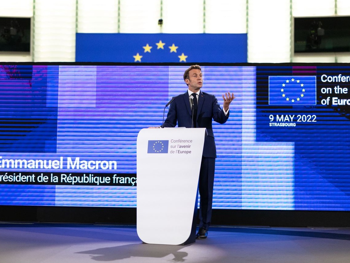 Ucraina, Macron: Perseguire la pace, ma senza umiliazione