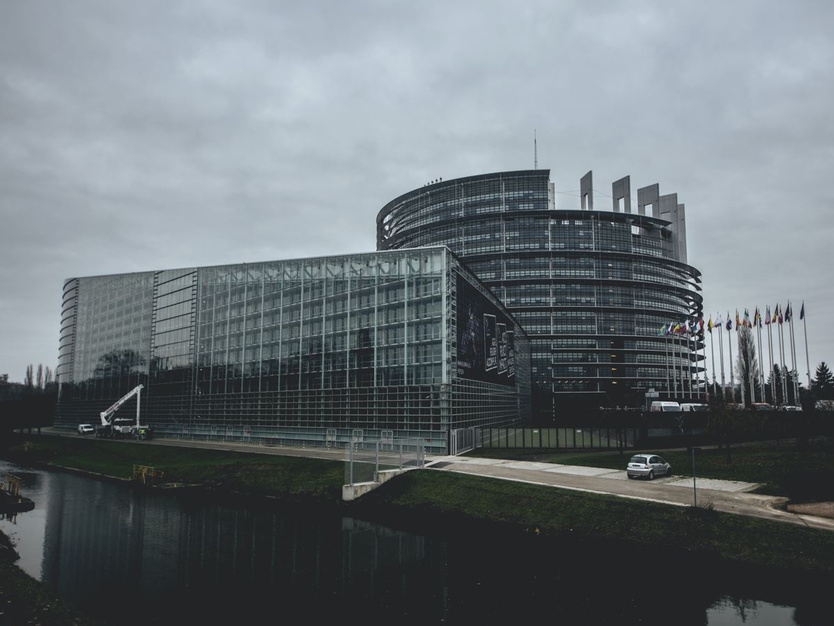 Covid-19: l'Ue potrebbe bloccare viaggi non essenziali dagli Stati Uniti