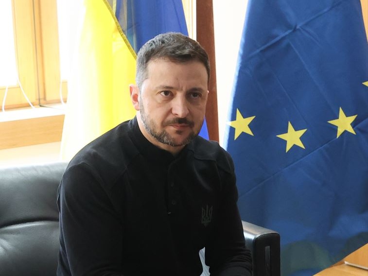 Europa in frantumi sul sostegno a Kiev: l'Ungheria si sfila, cresce il pressing per togliere il veto