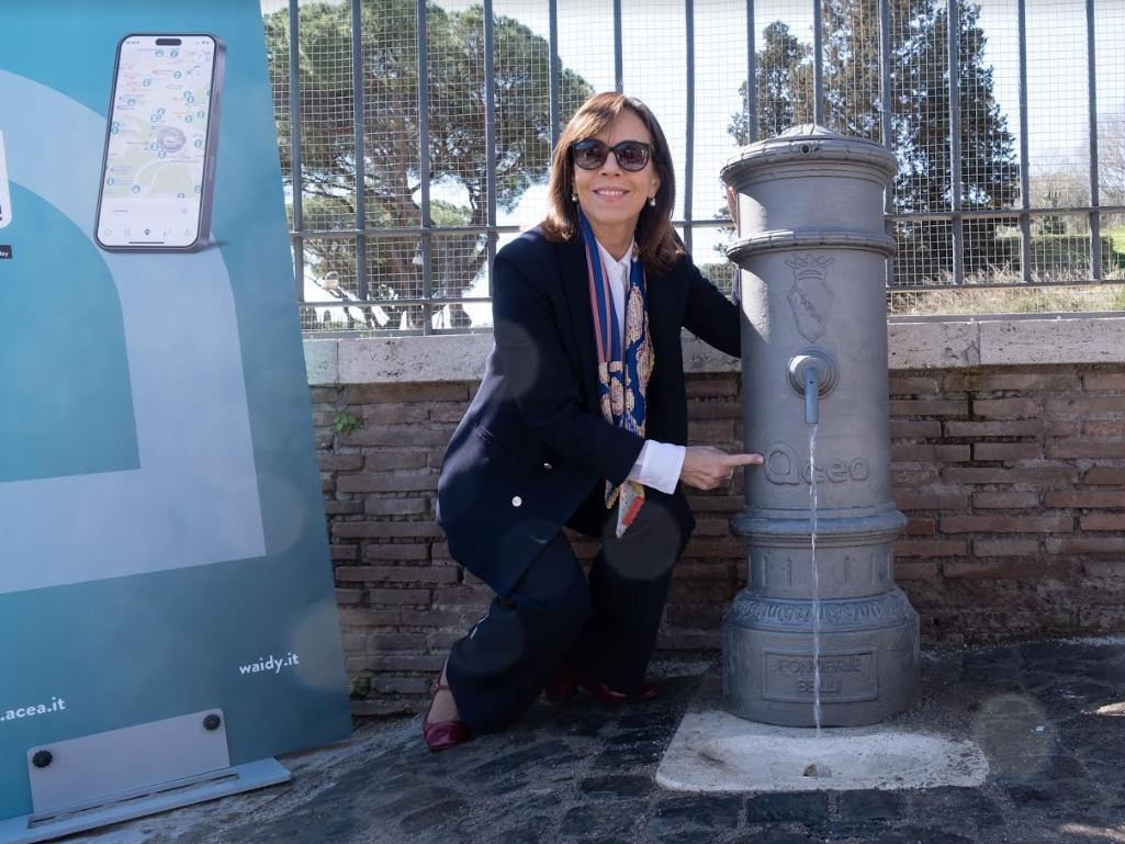 ACEA e Comune di Roma inaugurano tre nuovi Nasoni nel parco archeologico del Colosseo