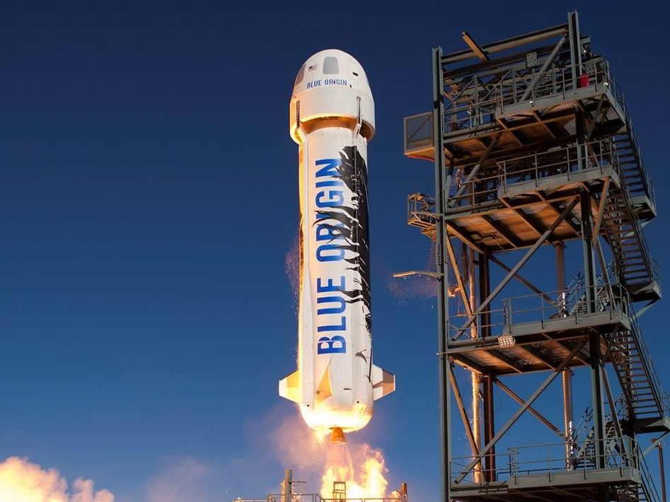 Blue Origin rinvia il primo lancio del razzo New Glenn: problemi tecnici da risolvere