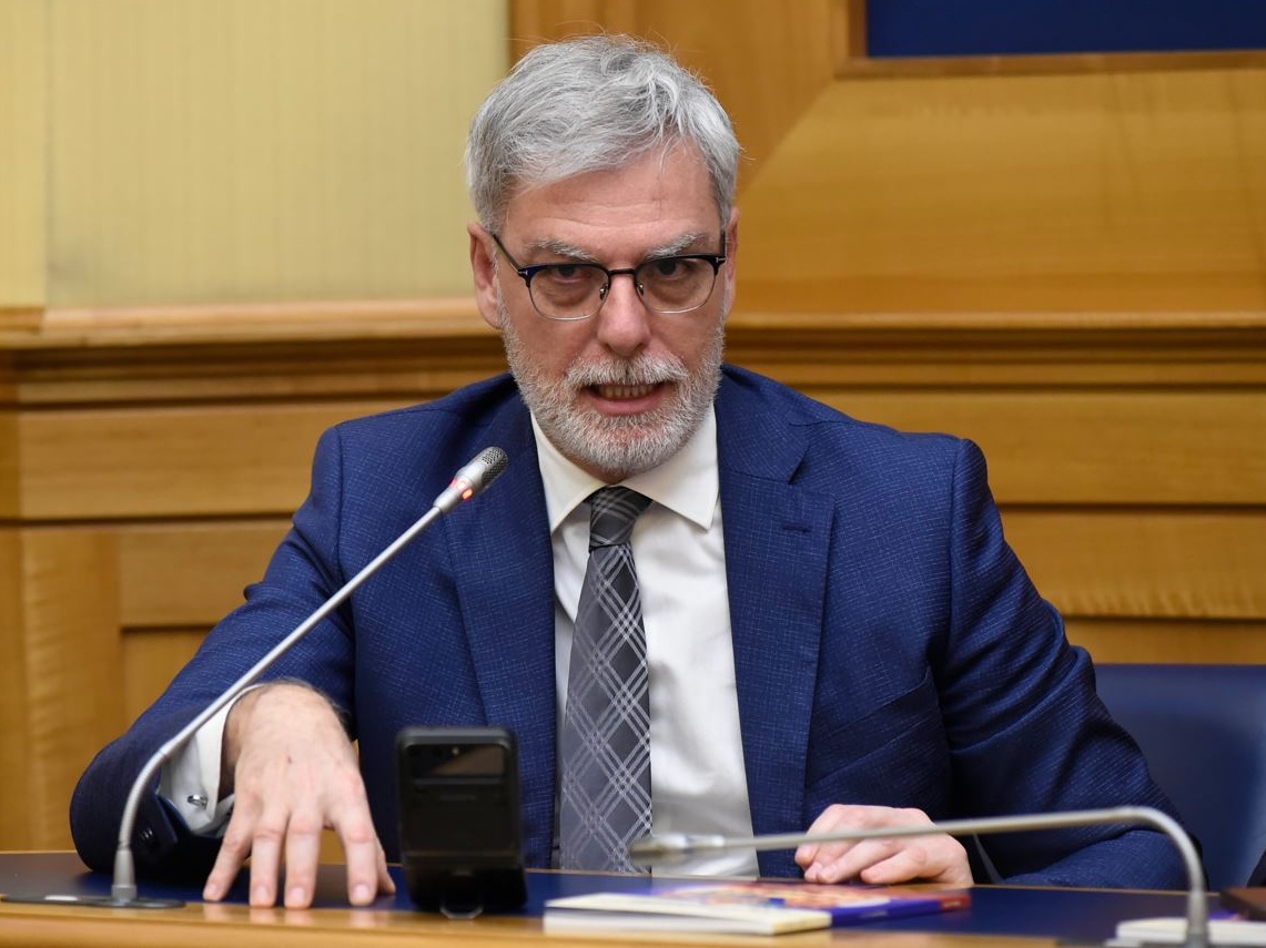 Presentato alla Camera “Mind the gap”, documento programmatico della Fondazione Italia Digitale