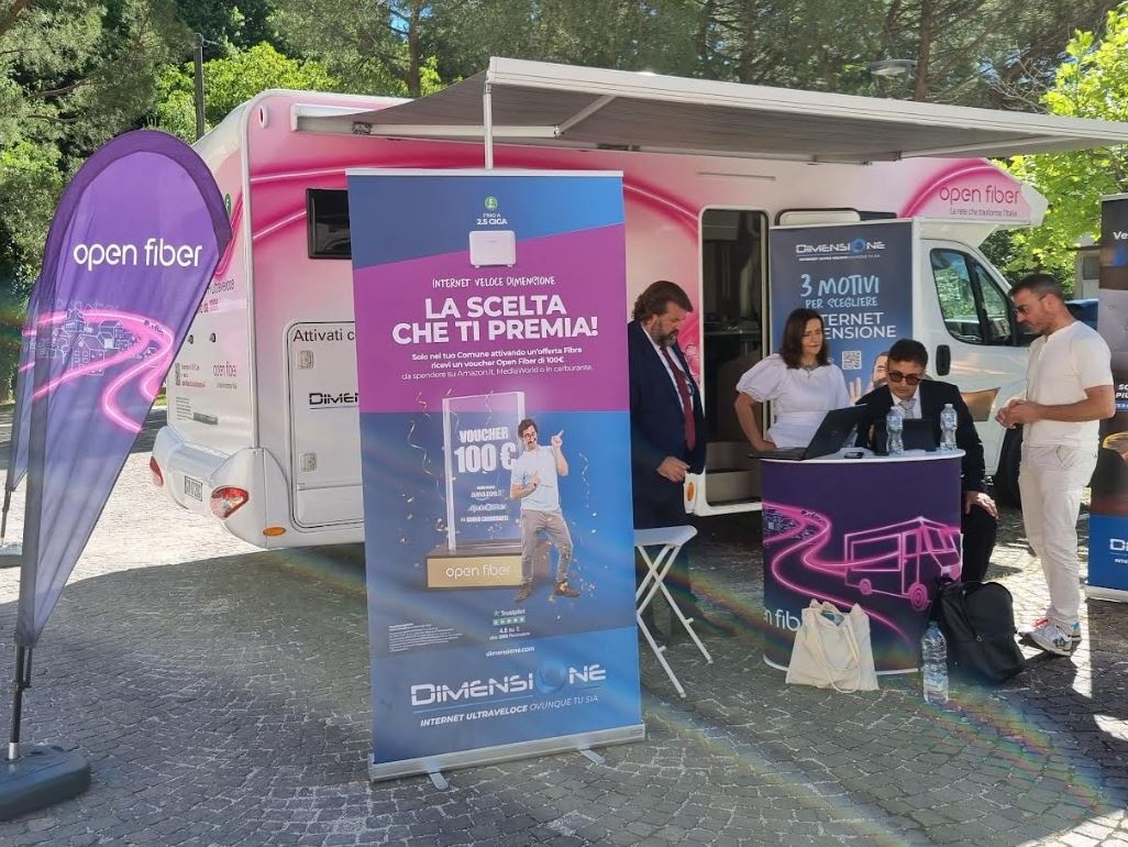 Al via Open Fiber Tour, viaggio in camper per promuovere la digitalizzazione