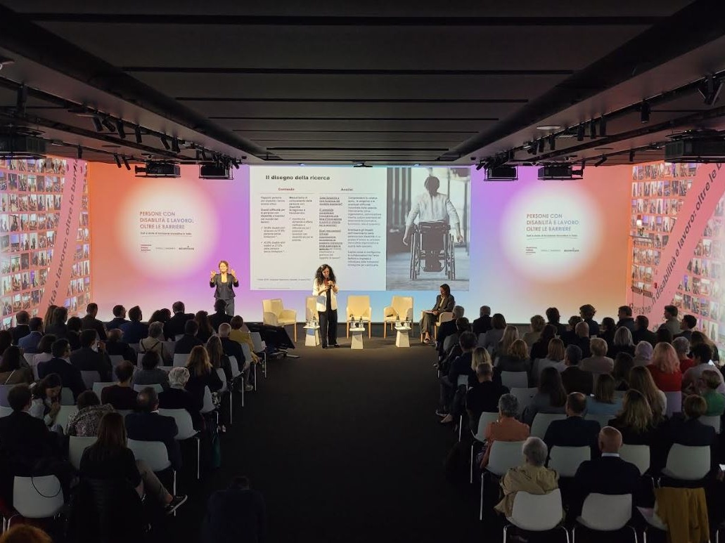 Oltre le barriere: incontro a Milano per discutere del tema del lavoro per persone con disabilità