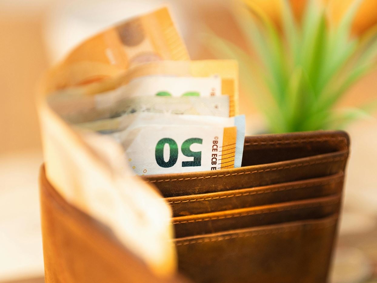 Crisi salariale, l’Italia resta indietro. l’ILO lancia l’allarme: Salari reali a -8,7% in 16 anni