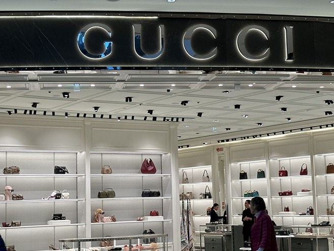 Gucci presenta il pre-fall 2026 firmato da Demna Kering nuovo corso creativo