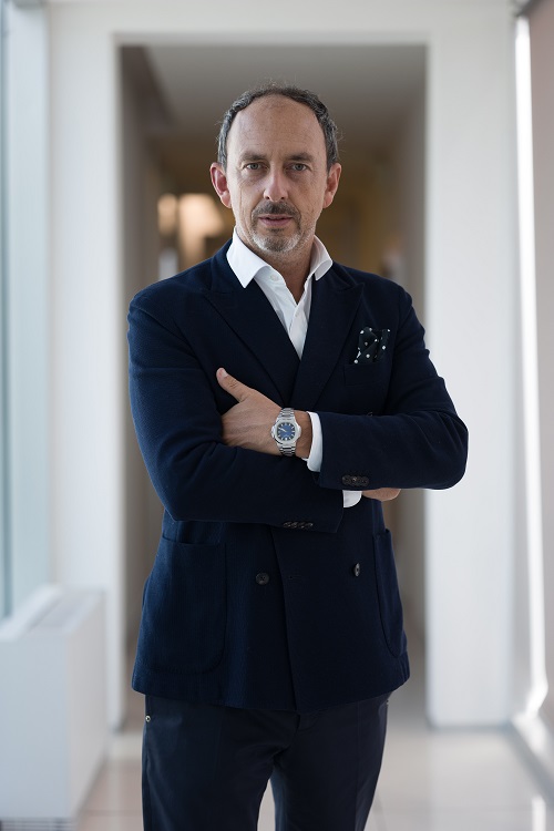 Sergio Rossi a passo sicuro verso le nuove sfide del Made in Italy. Intervista al CEO Riccardo Sciutto.