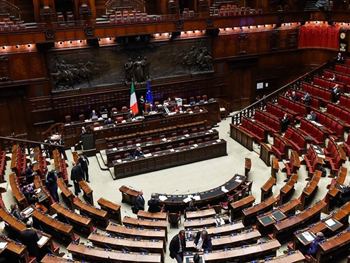 Esenzione Imu per gli italiani all’estero: dalla Camera via libera unanime