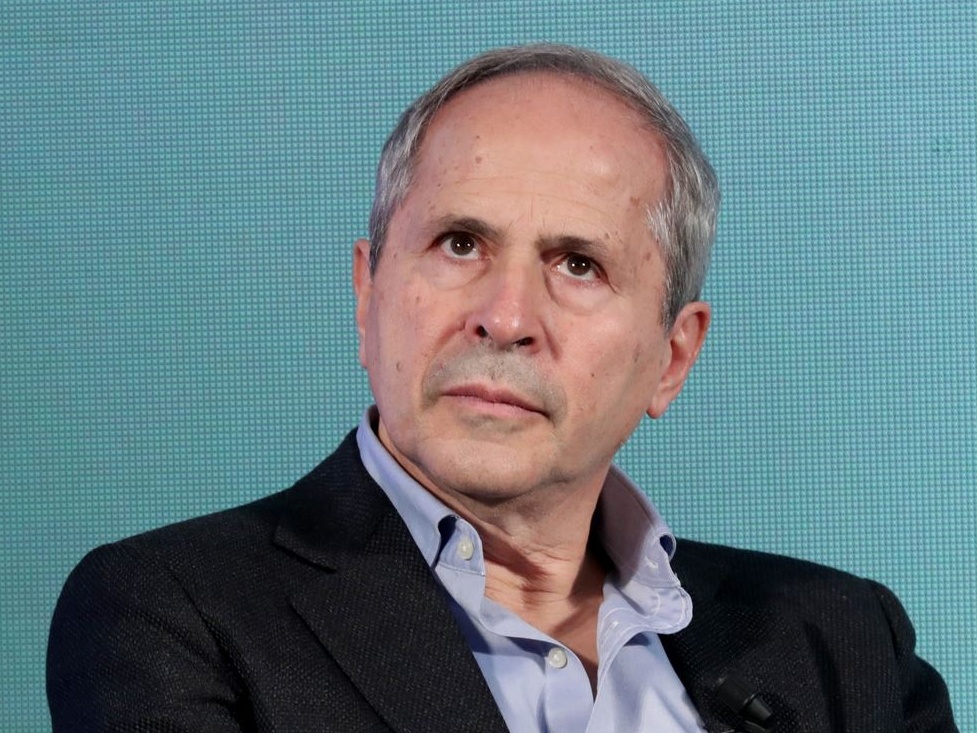 Elezioni 2022 - Che senso ha puntare sui virologi con la pandemia che ancora fa vittime?