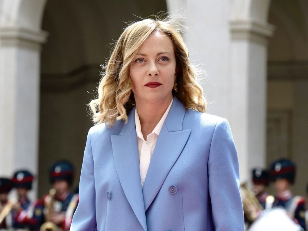 Cronache dai Palazzi: Giorgia Meloni stretta tra un Europa che la snobba e Salvini che cerca spazi a destra