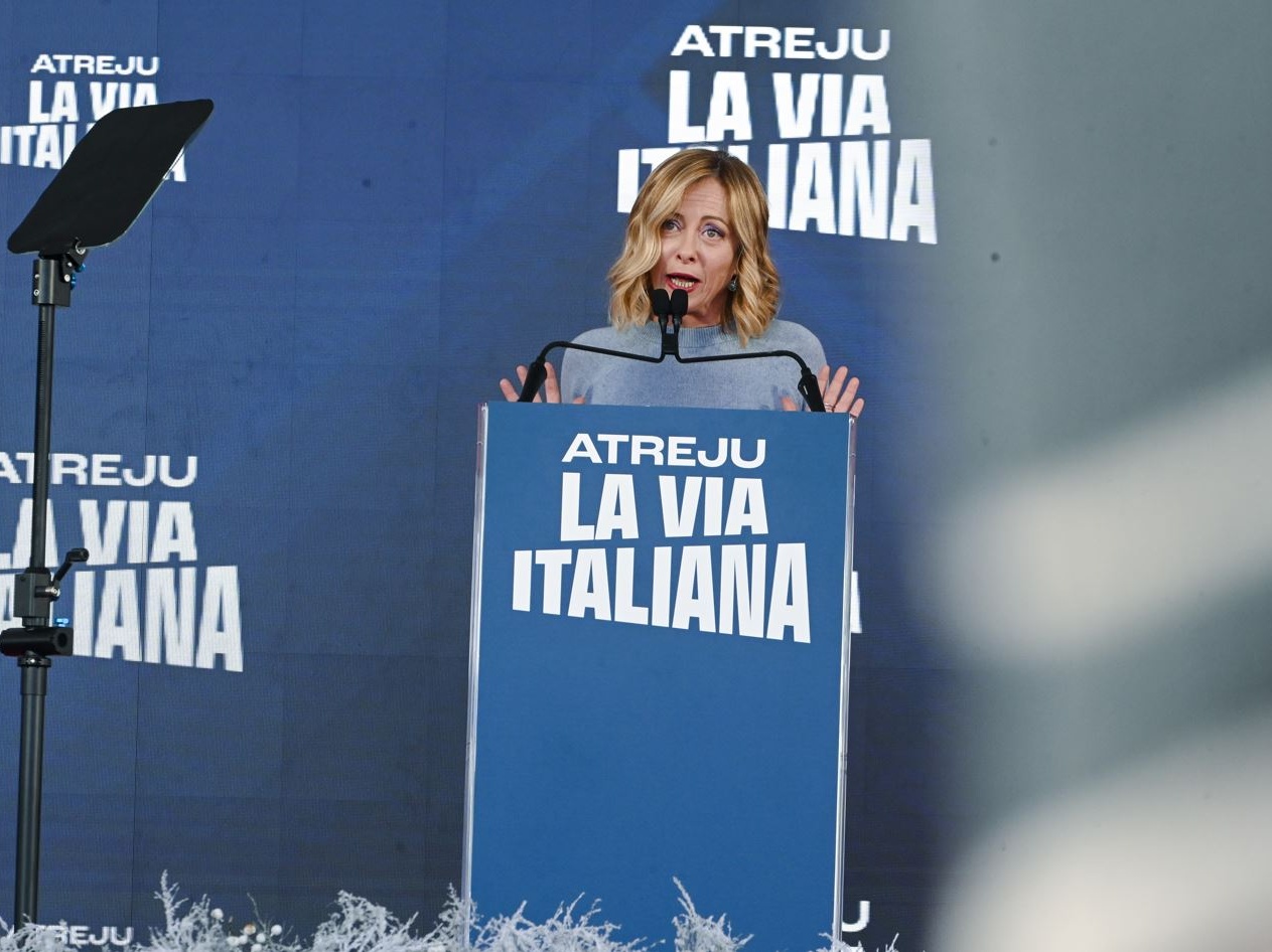 Meloni: Italia stabile e protagonista, avanti su migranti e automotive