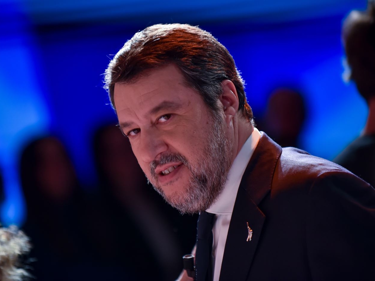 Madrid, il summit della destra sovranista: Salvini con Orbán, Le Pen e Abascal sotto il motto “MEGA”