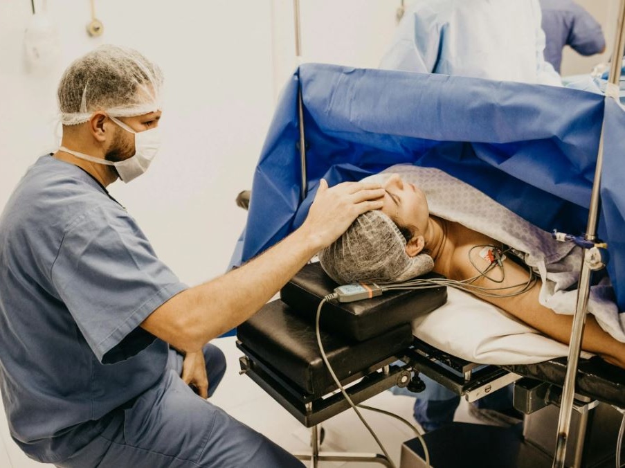 Giornata Mondiale dell’Anestesia: a Pavia omaggio agli specialisti che garantiscono sicurezza e sollievo dal dolore