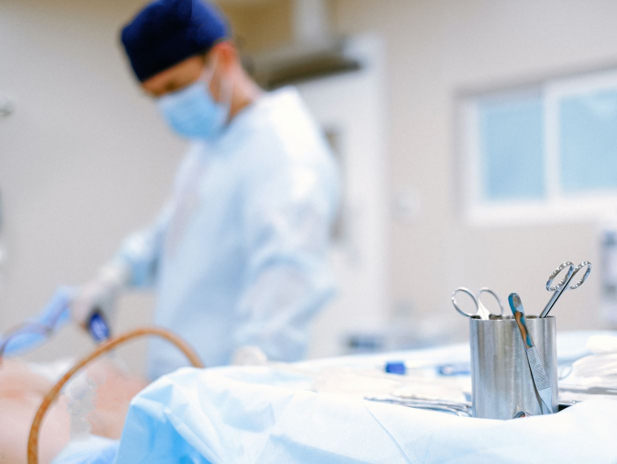 Covid-19: il Quebec ingaggia gli allievi infermieri grazie alle borse di studio