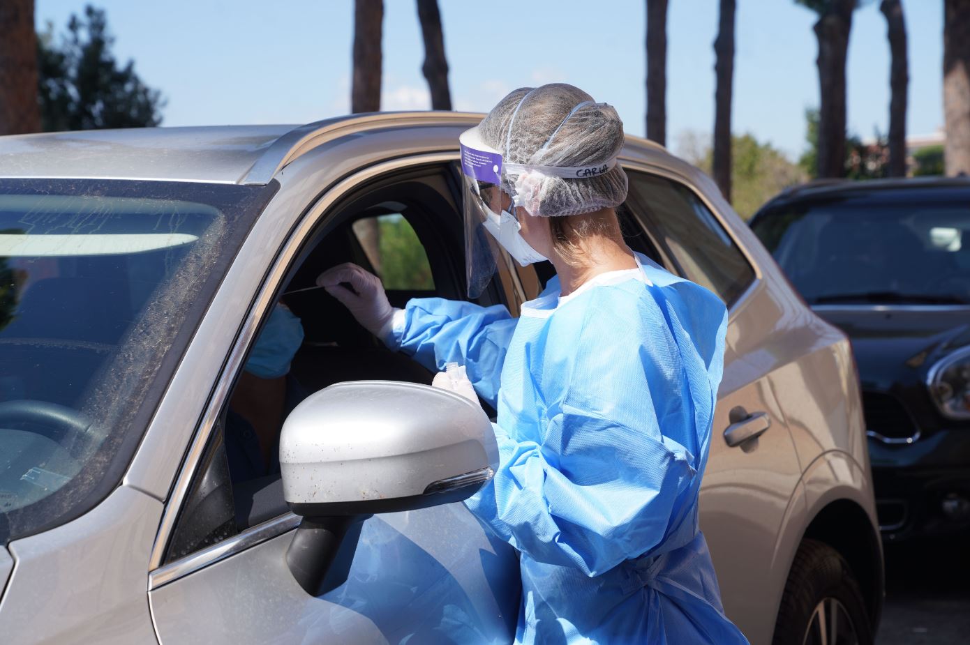 Crisanti: Il Governo vuole un piano da 300.000 tamponi al giorno