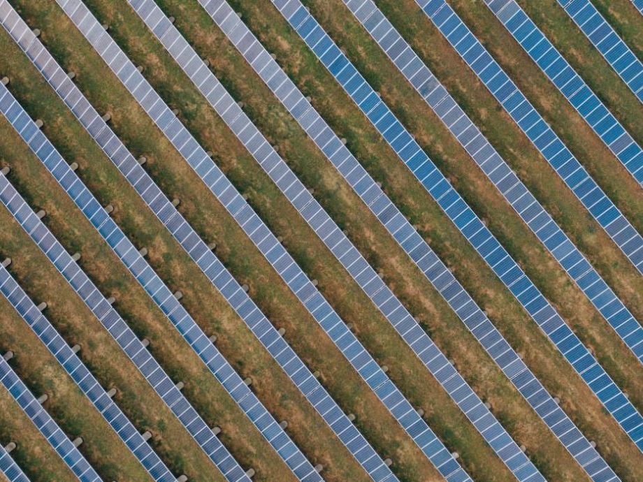 Edison e Kgal: accordo per lo sviluppo di un impianto fotovoltaico da 150 MW
