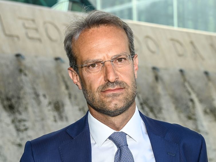 Eni: accordo con Aeroporti di Roma per sviluppare biocarburanti per l'aviazione