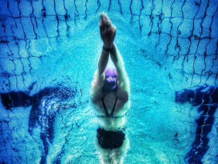 Fioccano record per Sara Curtis: tre primati italiani in 24 ore. È l’astro nascente del nuoto azzurro