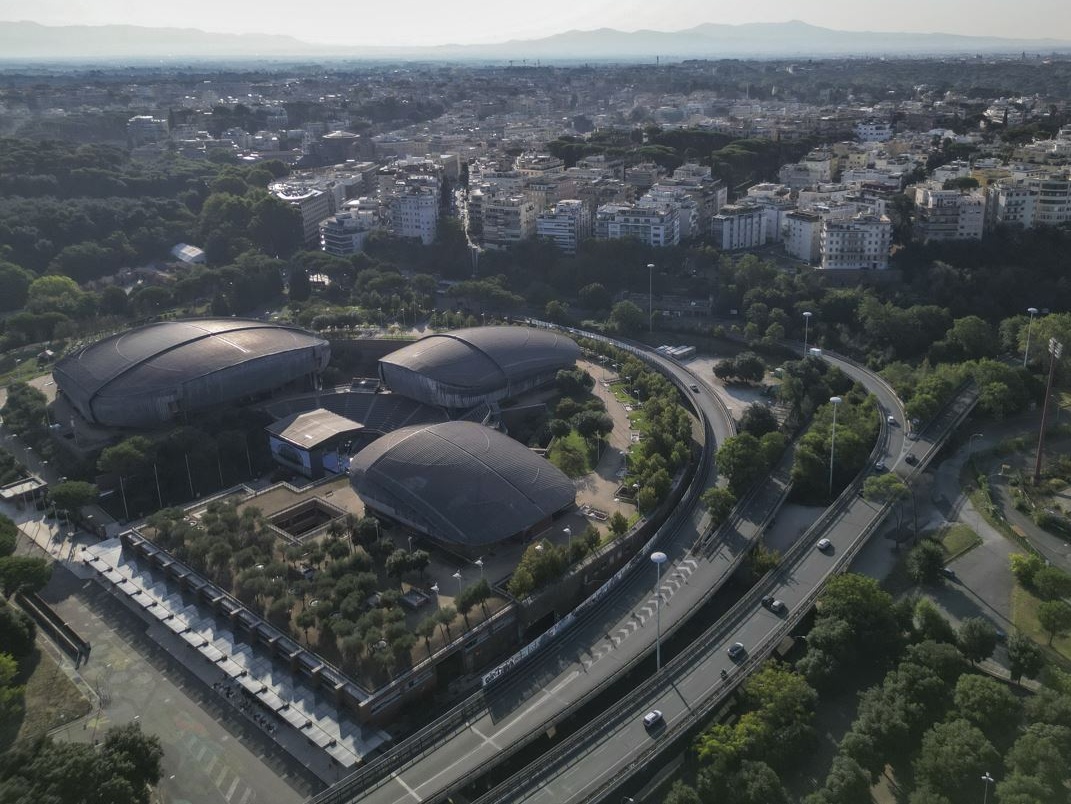 Contrattempo di Paola Gandolfi: la femminilità si riappropria del centro della scena