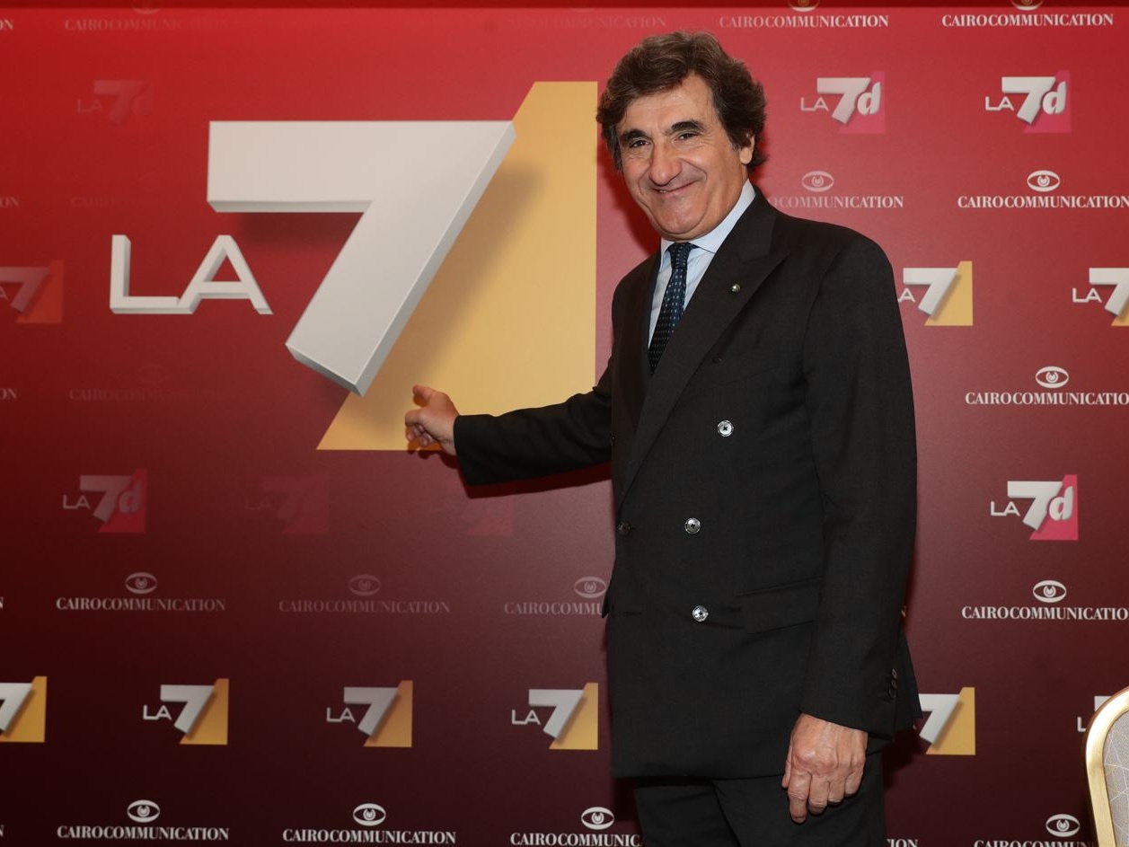 Palinsesti La7, Cairo: “Mentana fino al 2026, Insinna in preserale”