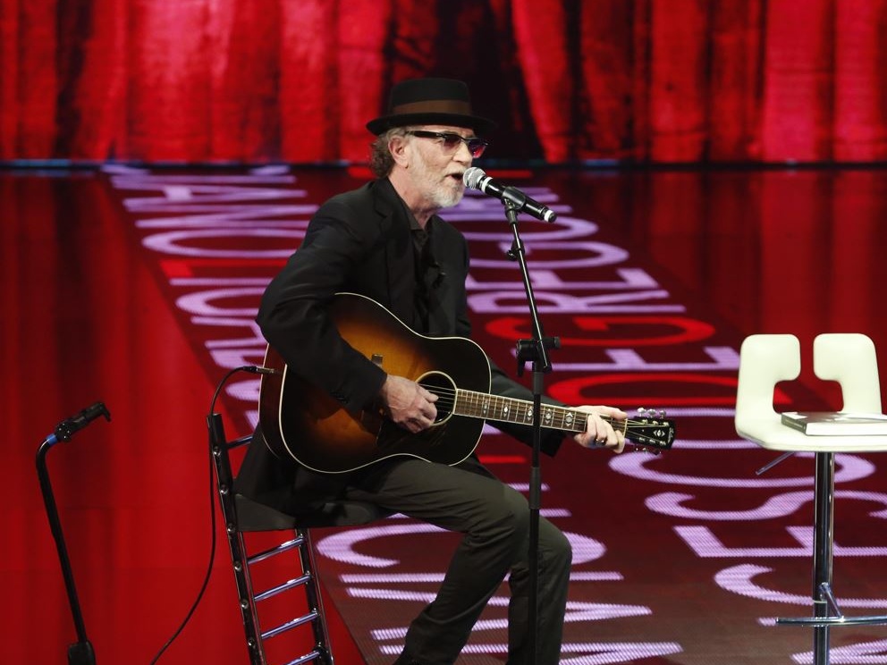 Francesco De Gregori festeggia 74 anni: la Roma celebra il suo cantautore tifoso