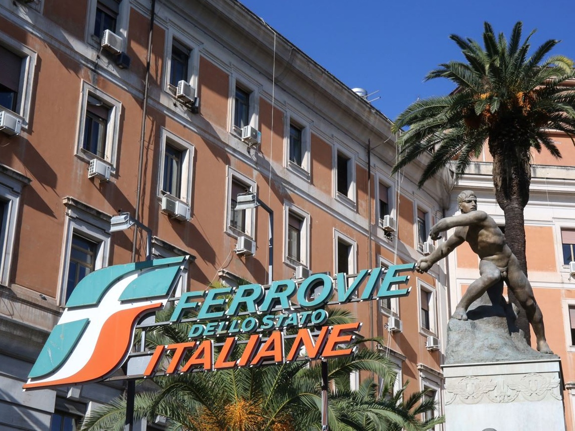 Ferrovie dello Stato e La Freccia al Salone del libro di Torino