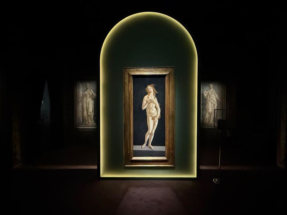 Da Jeff Wall a Mucha, il weekend dell’arte tra fotografia e seduzione