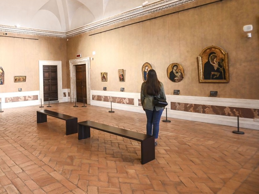 Il mercato dell'arte 2024: numeri e trend del collezionismo globale nel report di Art Basel & UBS