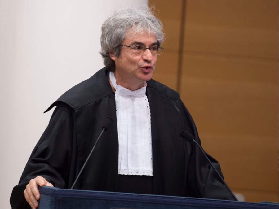 Parlare di pace, prof. Rovelli, scoprendo oggi l'industria delle armi, non significa avere ragione