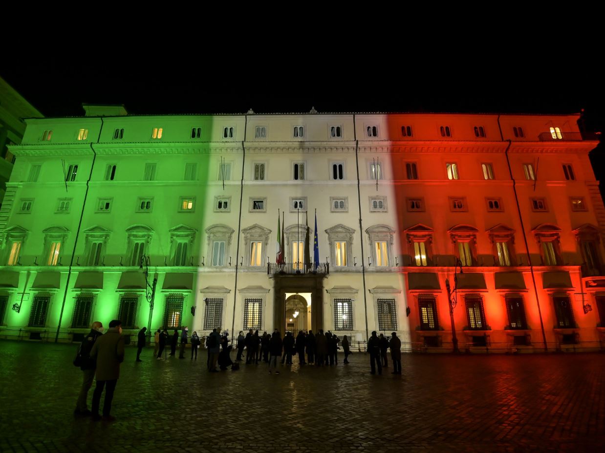 Via libera del Cdm al Recovery Plan ma due ministre di IV si astengono: crisi di Governo alle porte