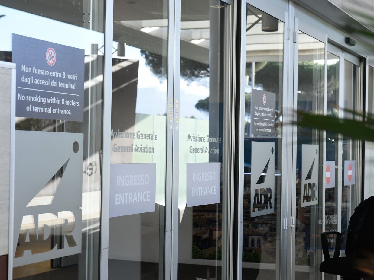 Allarme sicurezza a Ciampino: intruso nella torre di controllo, fermato cittadino georgiano