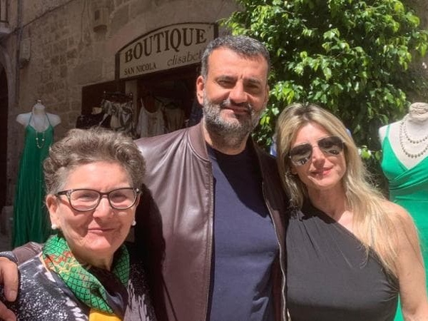 Ne uccide più il selfie che la spada