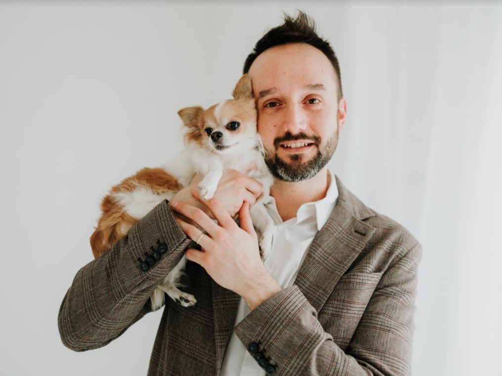 Cani in autunno: come proteggerli dalle insidie nascoste di questa stagione