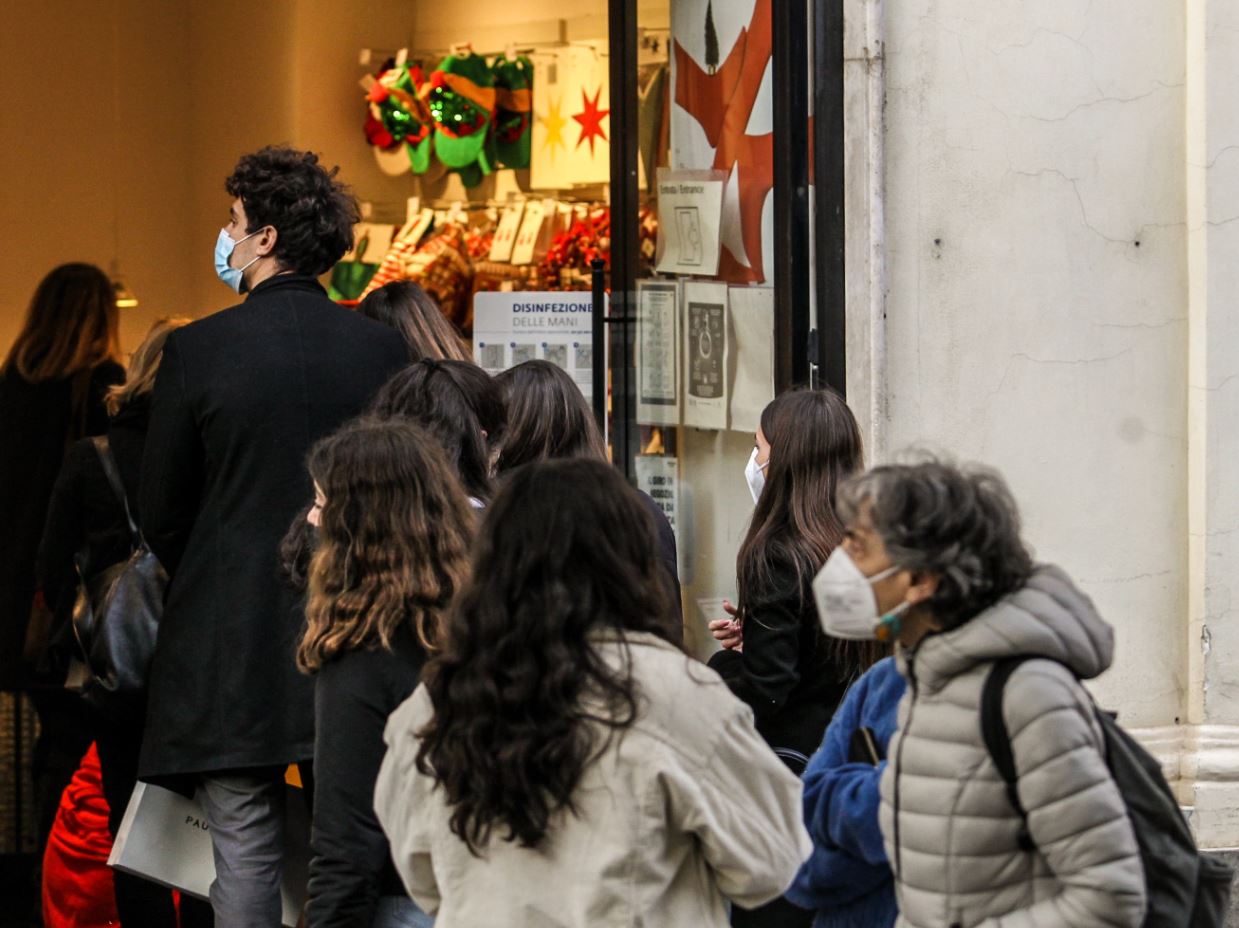 Firmato il nuovo decreto: stop agli spostamenti per Natale