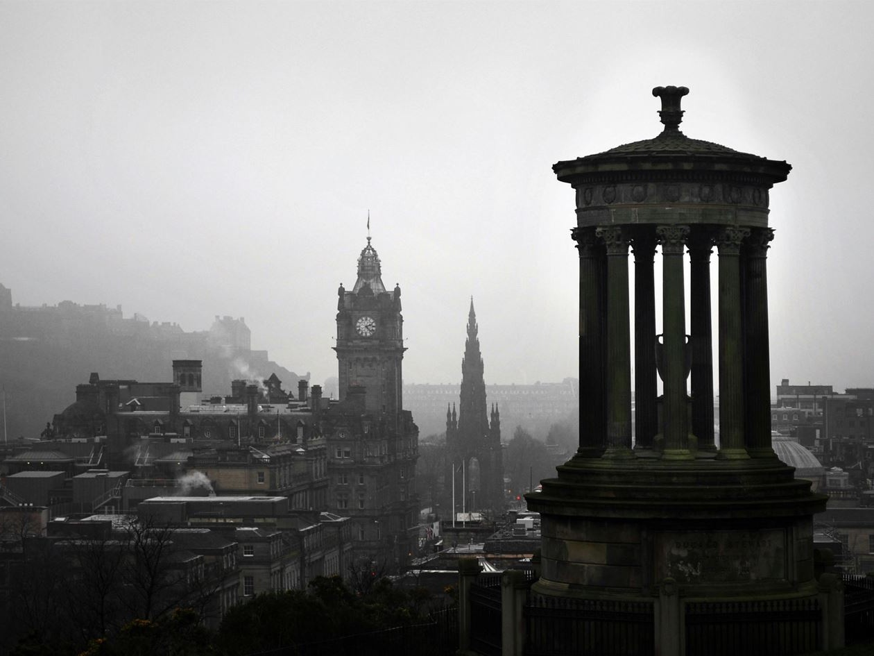 Halloween e il ponte di Ognissanti: idee per una fuga autunnale, tra misteri e leggende