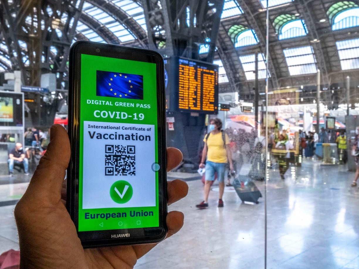 Scatta il green pass, ma quanti problemi irrisolti