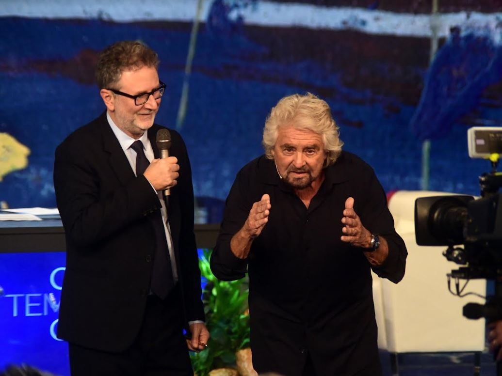 Il mesto ritorno in tv di Grillo, sconfitto dalla politica e da chi aveva scelto come erede