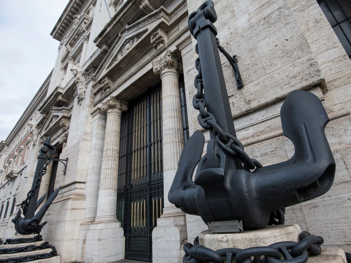 Spionaggio, fermati ufficiale Marina e militare russo: vacillano rapporti Roma-Mosca