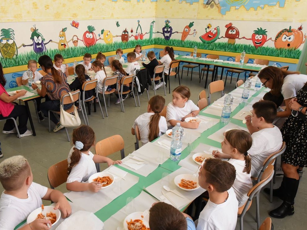 NAS, controlli nelle mense scolastiche: 170 strutture irregolari