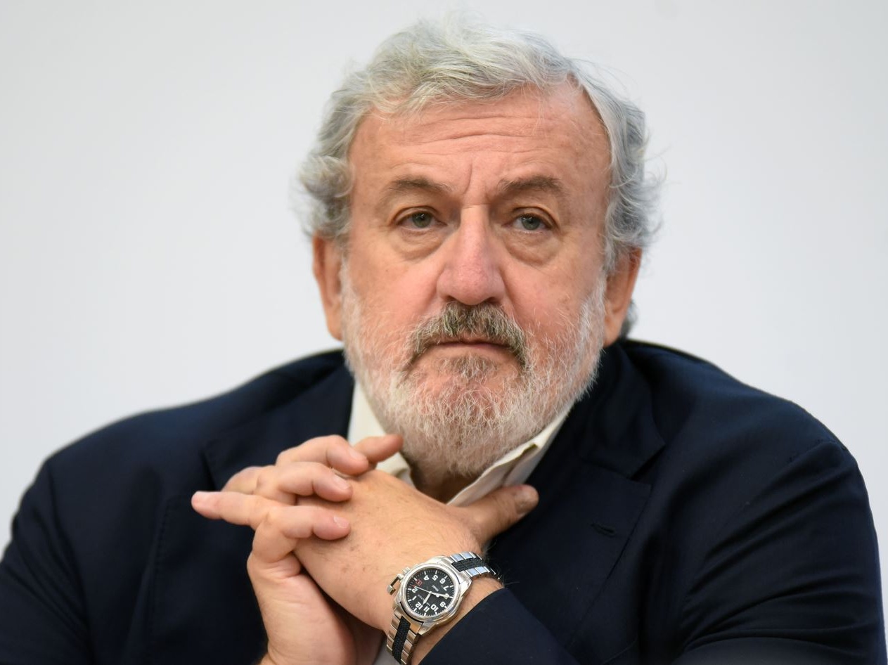 Michele m'è frate a me...ai fratelli di Emiliano un appalto della Regione ed è polemica